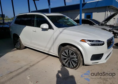 2021 Volvo Xc90 T6 Momentum z USA, uszkodzony, nr VIN YV4A221KXM1683820